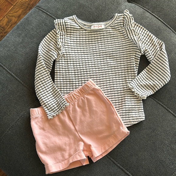 Other - Girls 2T shorts and long sleeve shirt like new